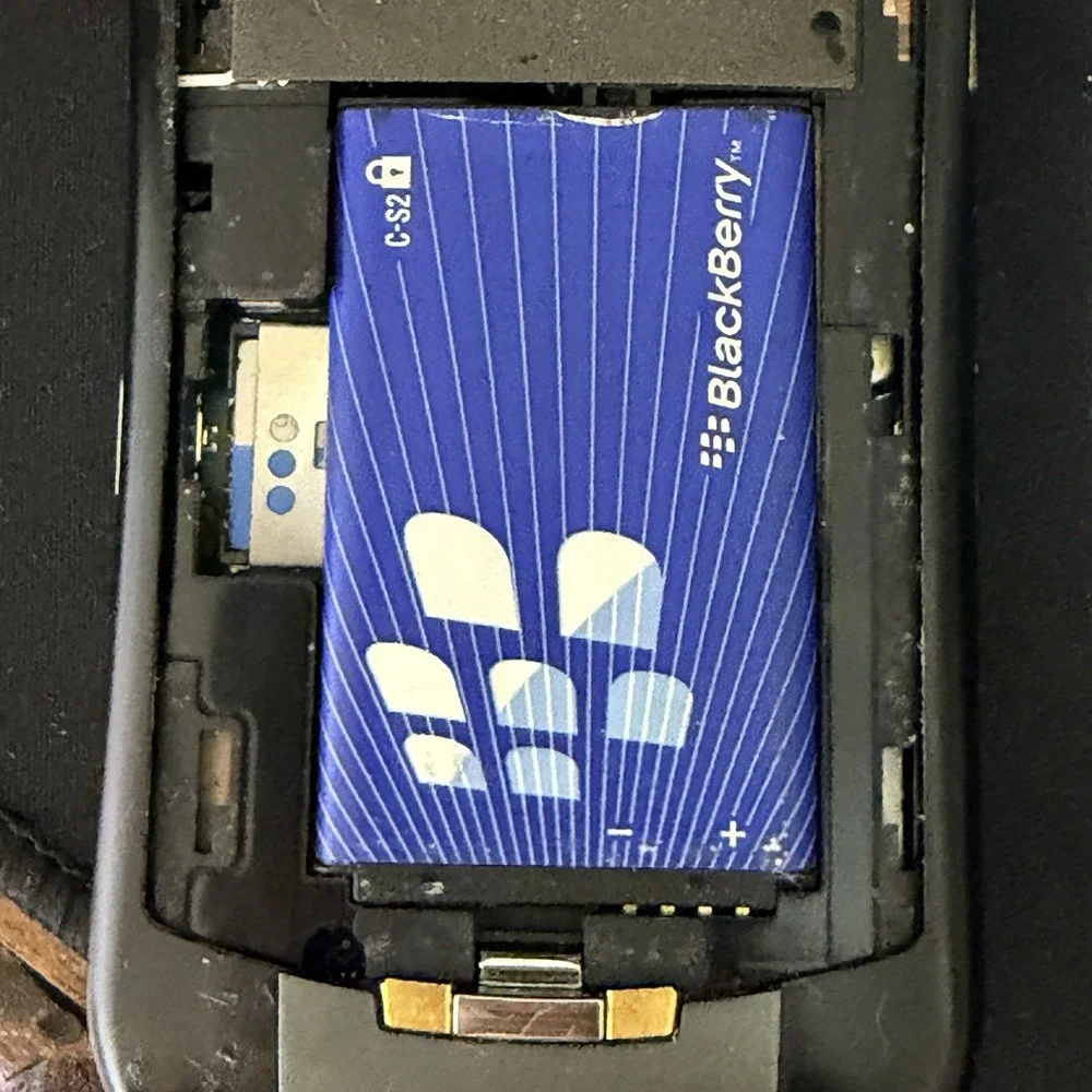 L43 Blackberry Curve 8310 AT&T GSM EDGE 2G Basic Call and Text Qwerty - Picture 8 of 8